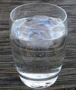 water 適度に摂取するとよい水